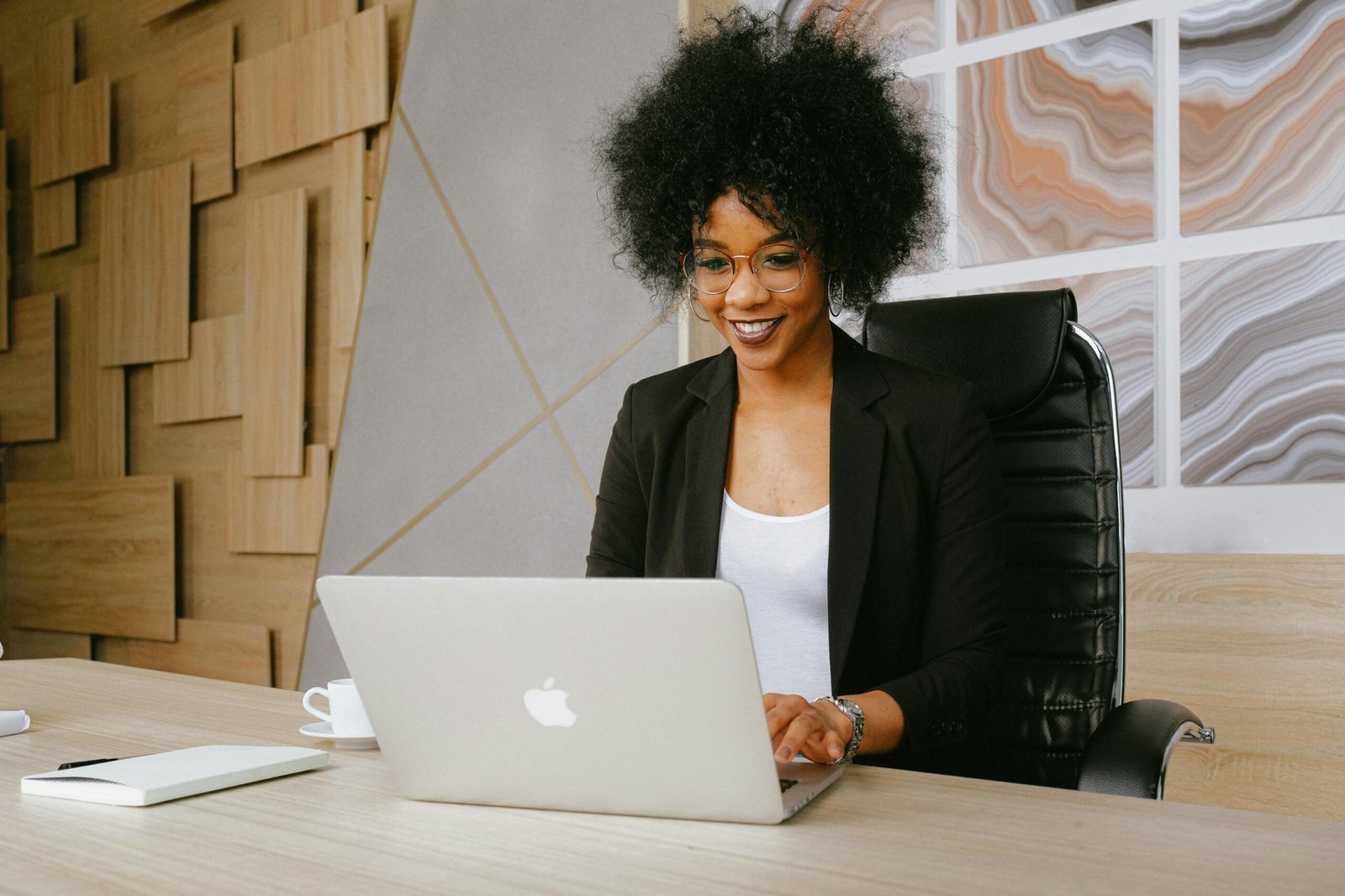 Freelancer Profesional: Solusi Digital untuk Bisnis Anda
